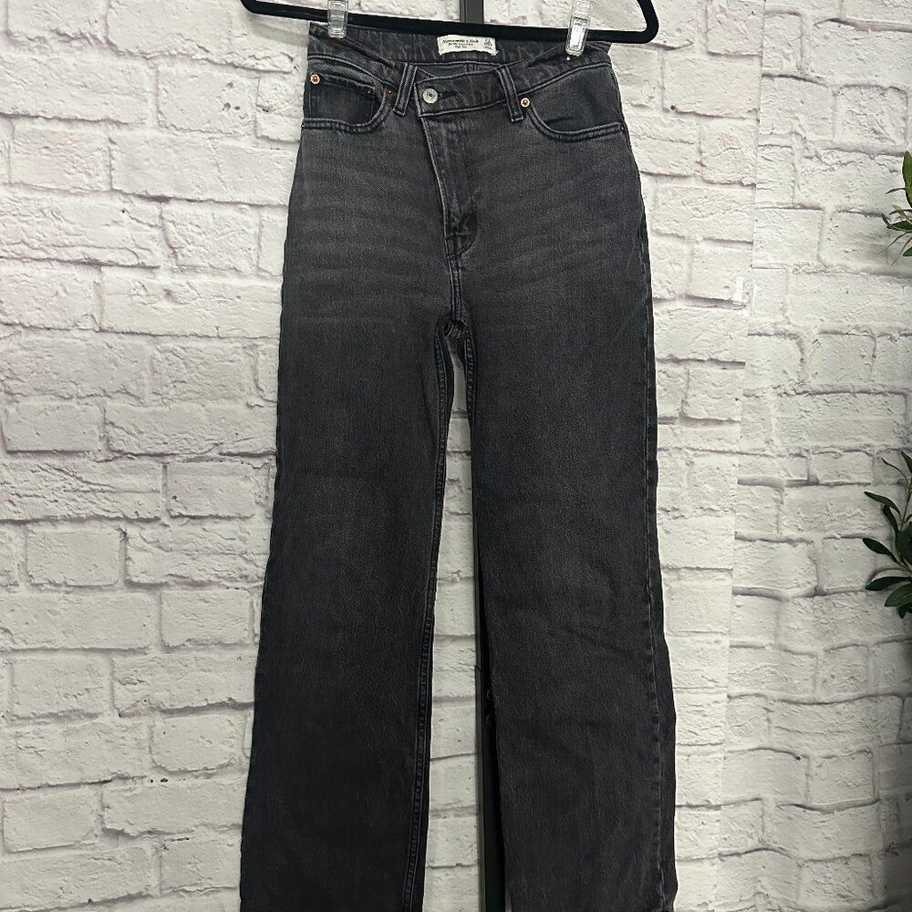 Abercrombie & Fitch 90's Relaxed Jean High Rise